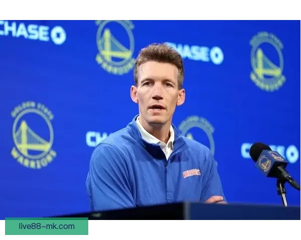 队记曝艾维赛后追问记者私密问题被裁公牛全队无人为他惋惜仍无人